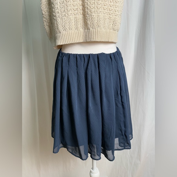 Uniqlo chiffon mini skirts. Size S - Picture 5 of 6